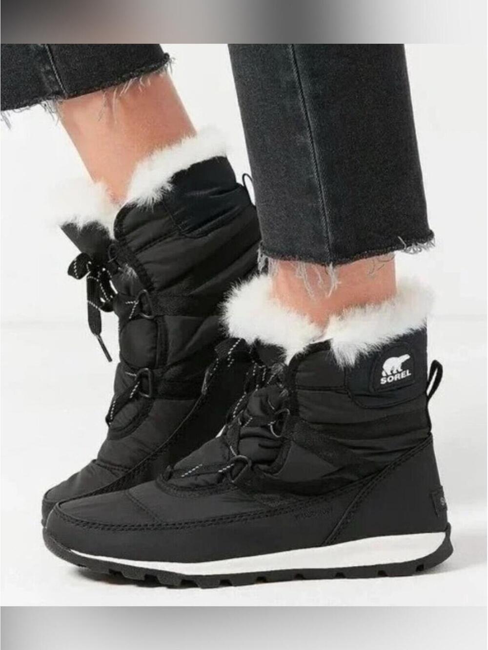 Sorel Whitney Short Lace Up Black Winter Boots Faux Fur Trim Sz 6.5
